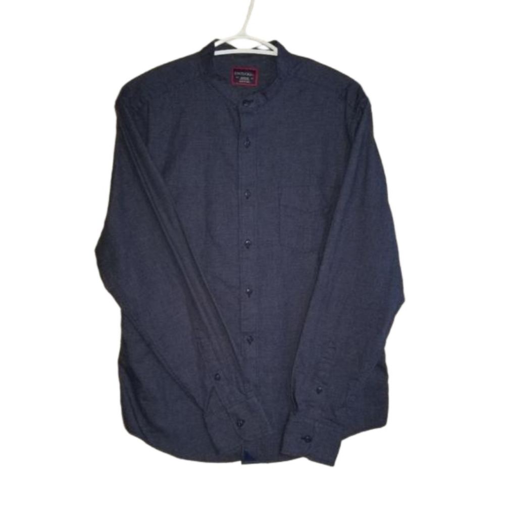 UNTUCKit Collarless Long Sleeve Button Front Shirt Label Reads Size Medium